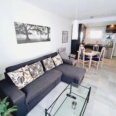 Stylish Just Steps From The * Benalmadena