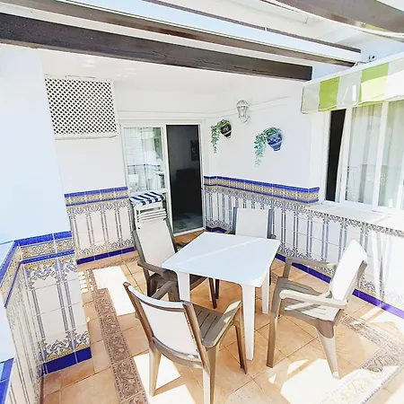 Apartment Stylish Just Steps From The Benalmadena